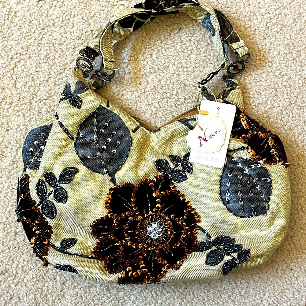 Nancy’s Handbags Shoulder Bag